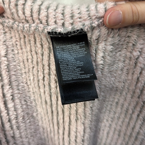 Girl’s The North Face Oso Fuzzy Pink & Grey Striped Full Zipper Jacket. Size XL - Picture 11 of 16